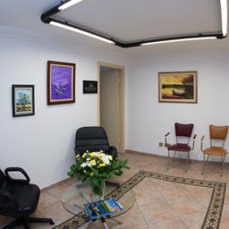 Kulak Burun Boğaz Muayenehanesi   Bekleme Salonu